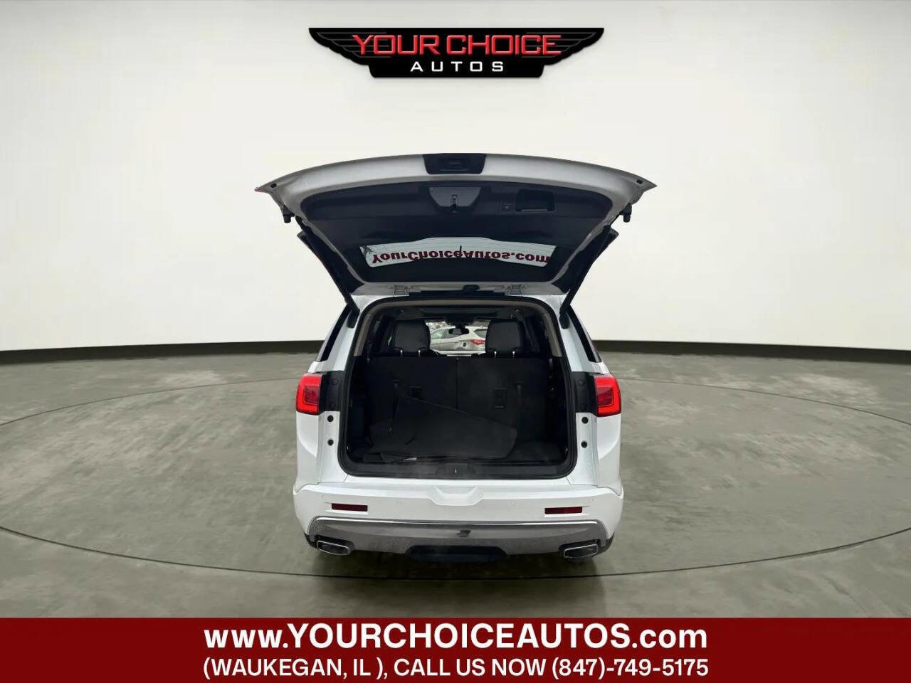 Used 2019 GMC Acadia Denali image 9