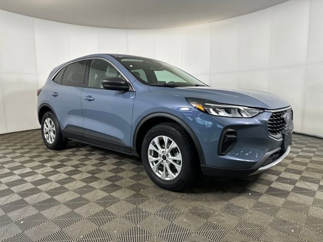 Used 2023 Ford Escape Active image 2