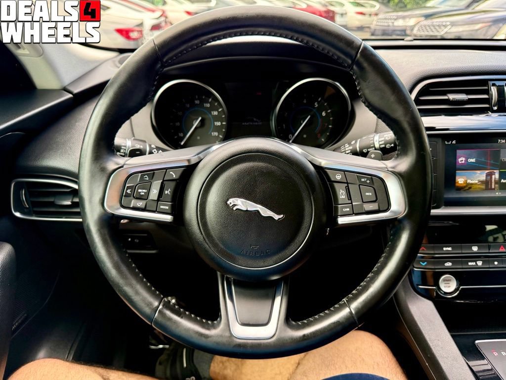 Used 2018 Jaguar F-PACE Prestige AWD/4WD image 37