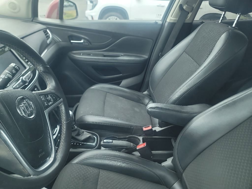 Used 2022 Buick Encore Preferred w/ Safety Package AWD/4WD image 3