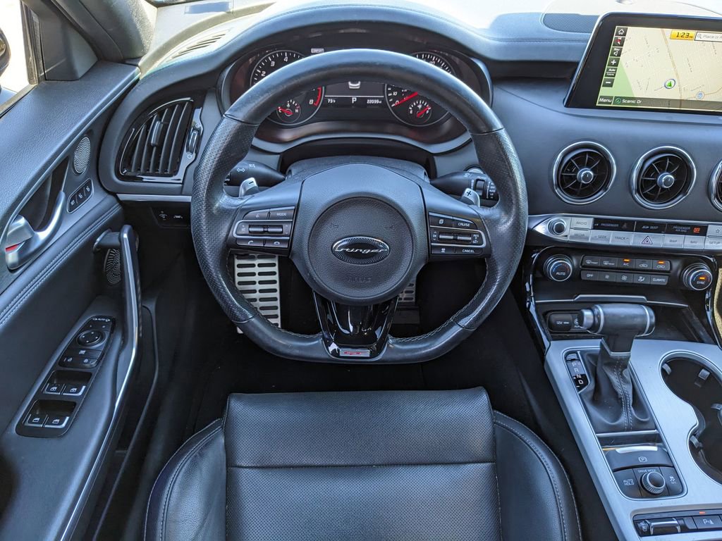 Used 2020 Kia Stinger GT1 image 16