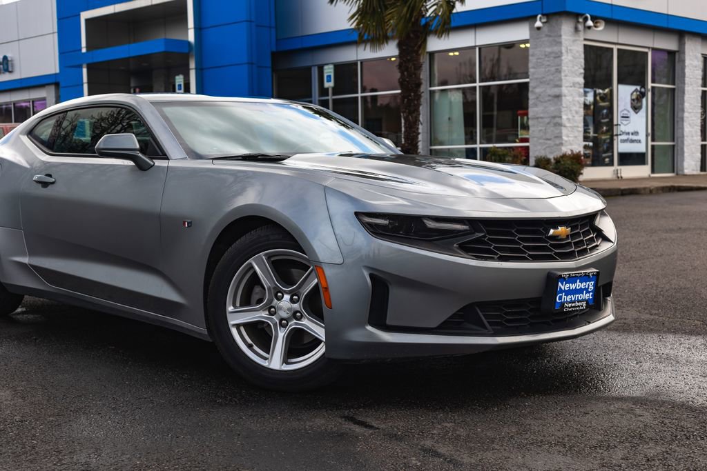 Used 2023 Chevrolet Camaro LT image 3