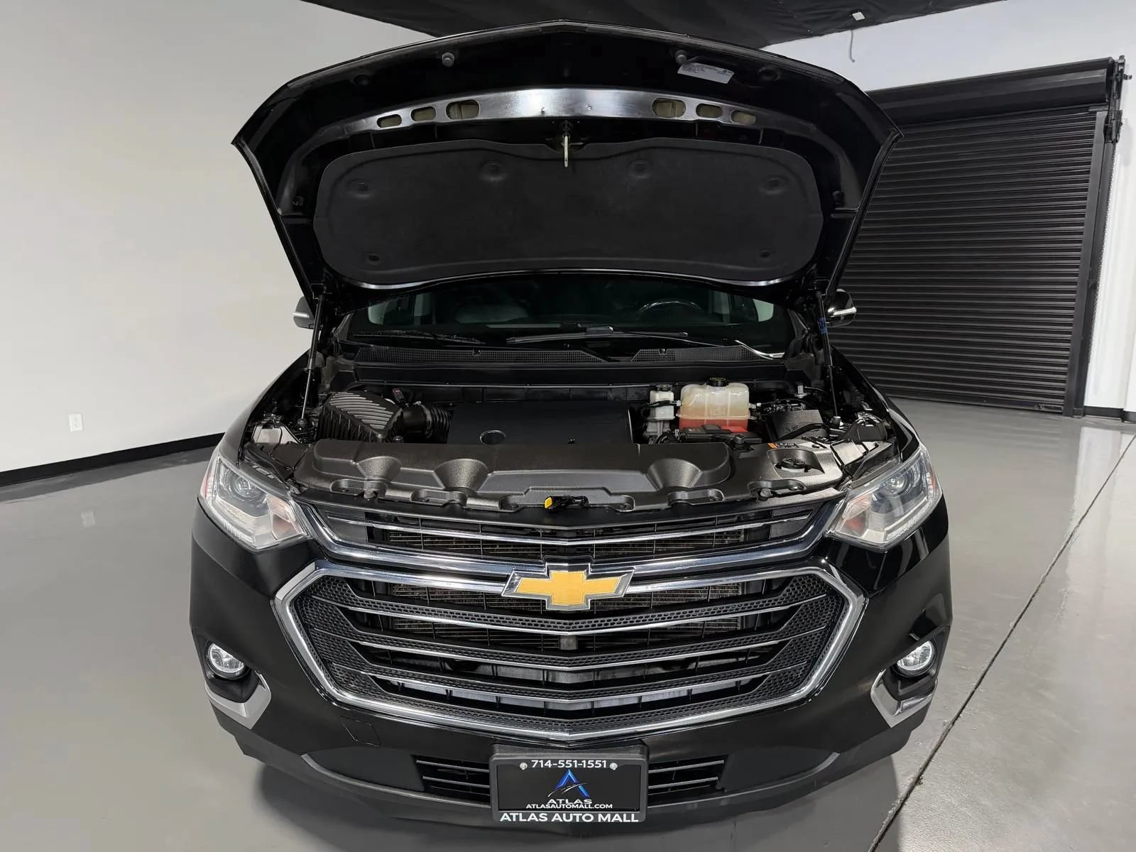 Used 2020 Chevrolet Traverse LT w/ LPO, Cargo Package FWD image 4