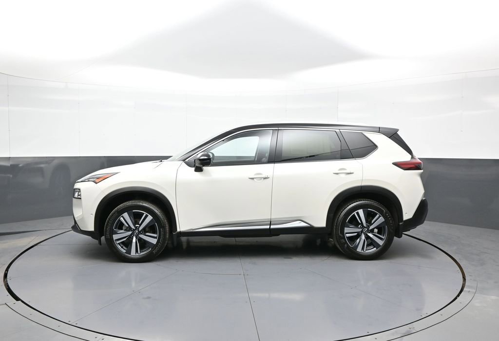 Used 2023 Nissan Rogue SL w/ SL Premium Package image 9