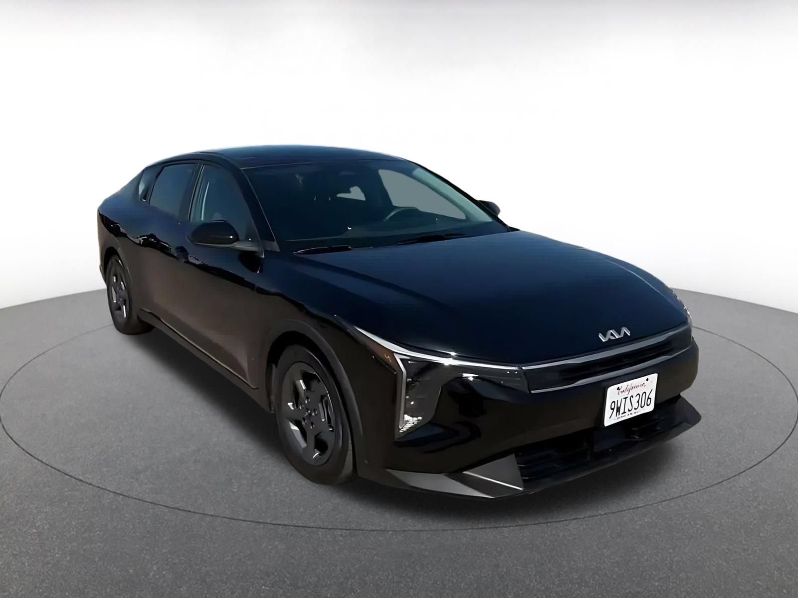 Used 2026 Kia K4 FWD image 3