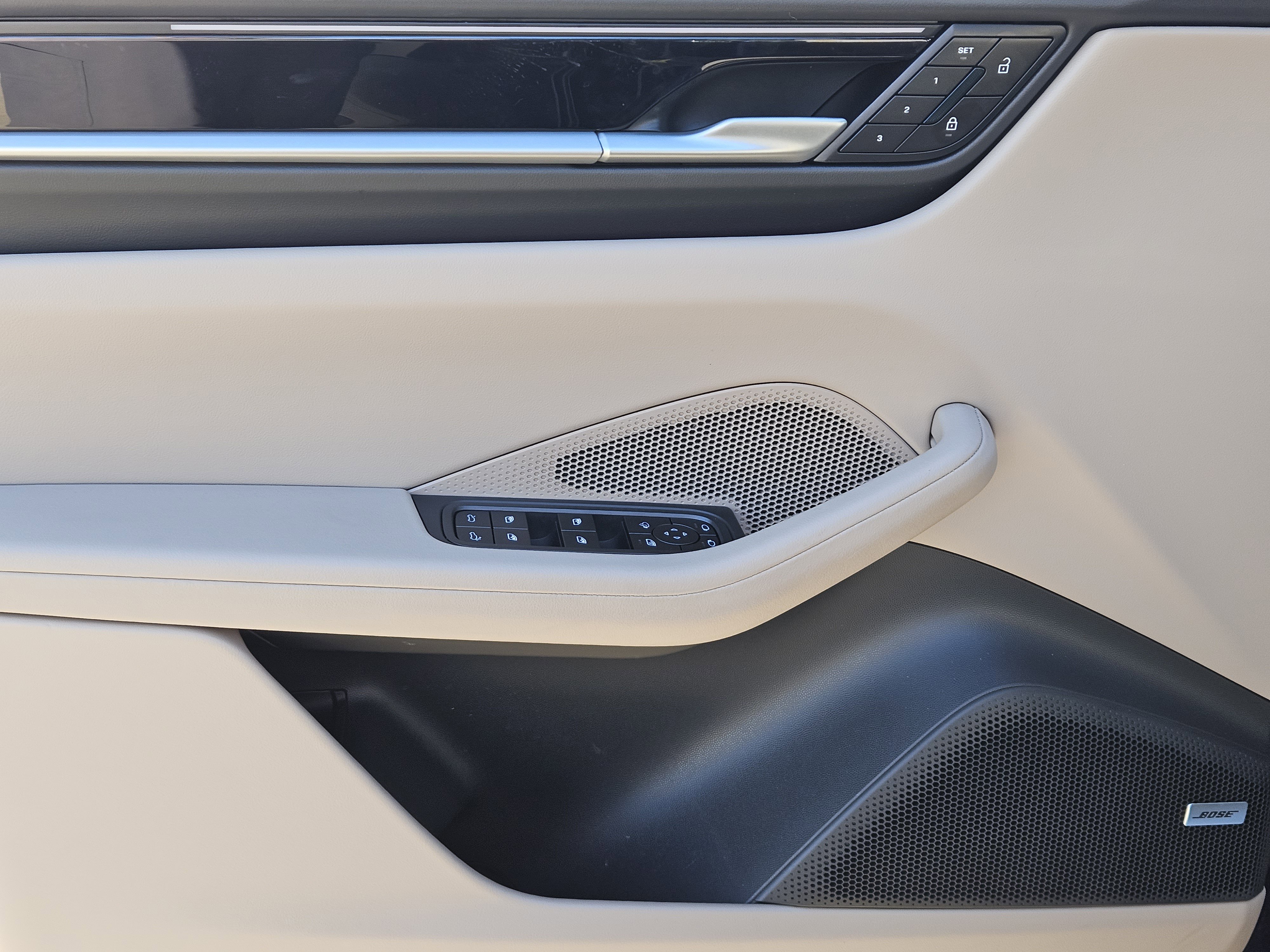 Certified 2024 Porsche Macan 4 Electric image 22