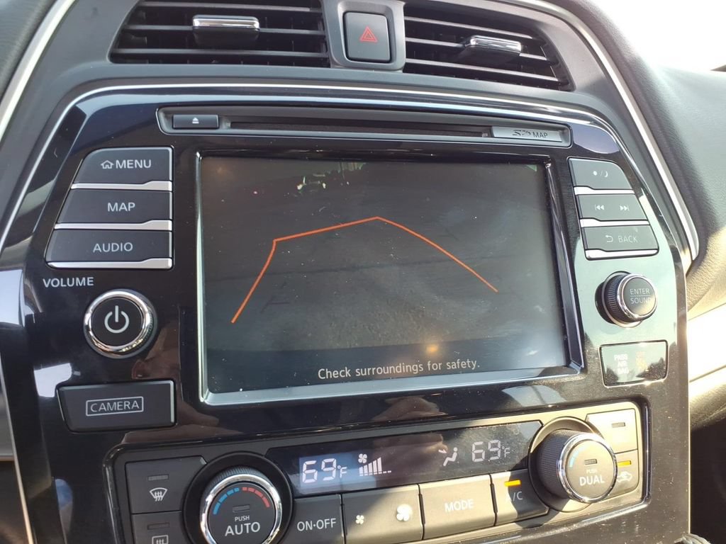Used 2016 Nissan Maxima SR w/ Interior Lighting Package FWD image 15