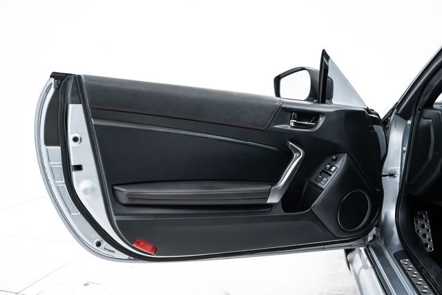 Used 2015 Scion FR-S image 18