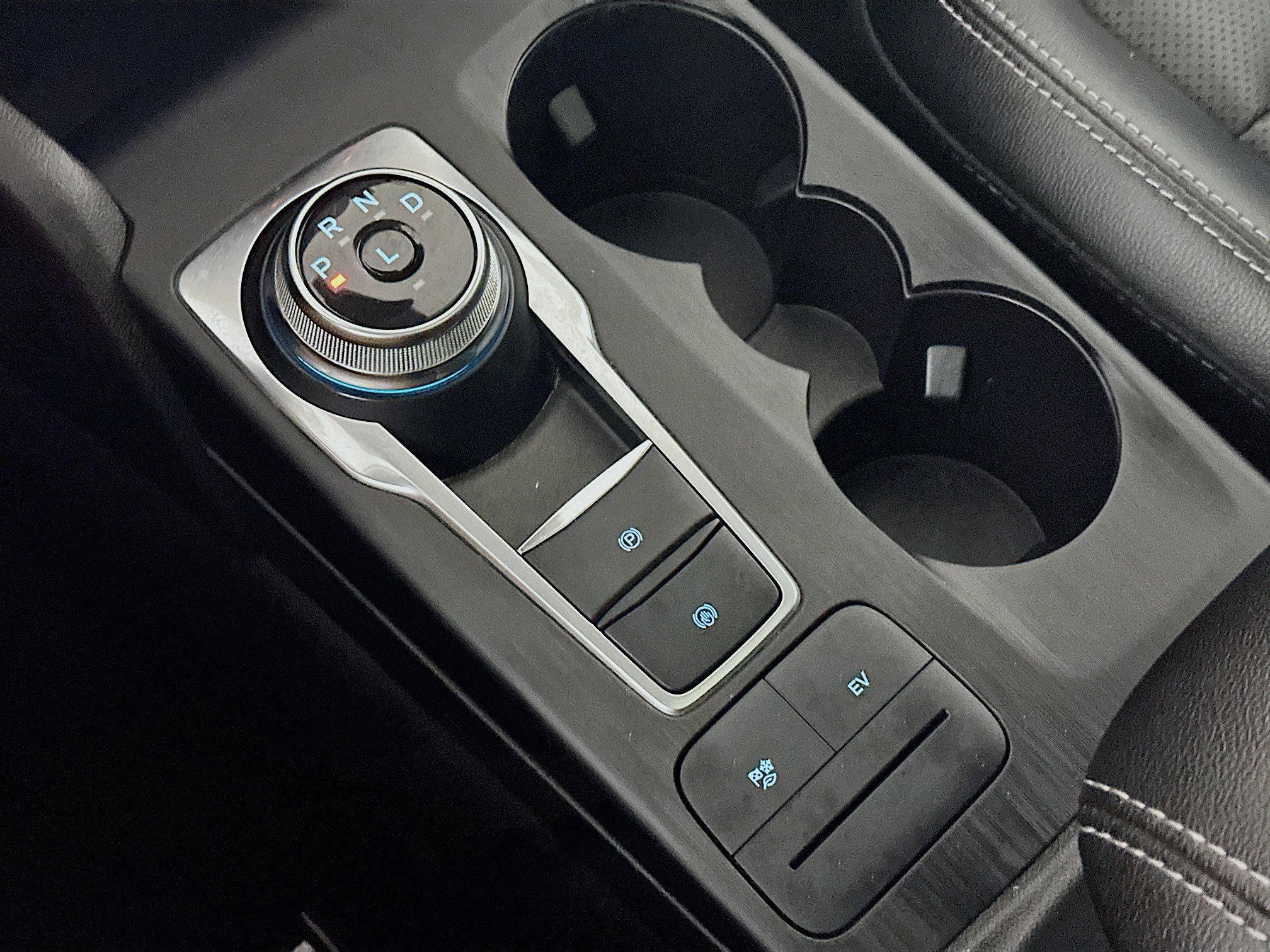 Used 2022 Ford Escape SEL w/ Technology Package image 25