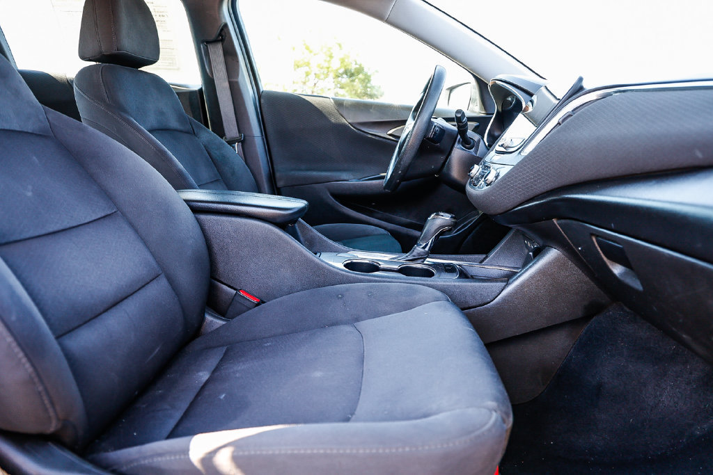 Used 2020 Chevrolet Malibu LT FWD image 30