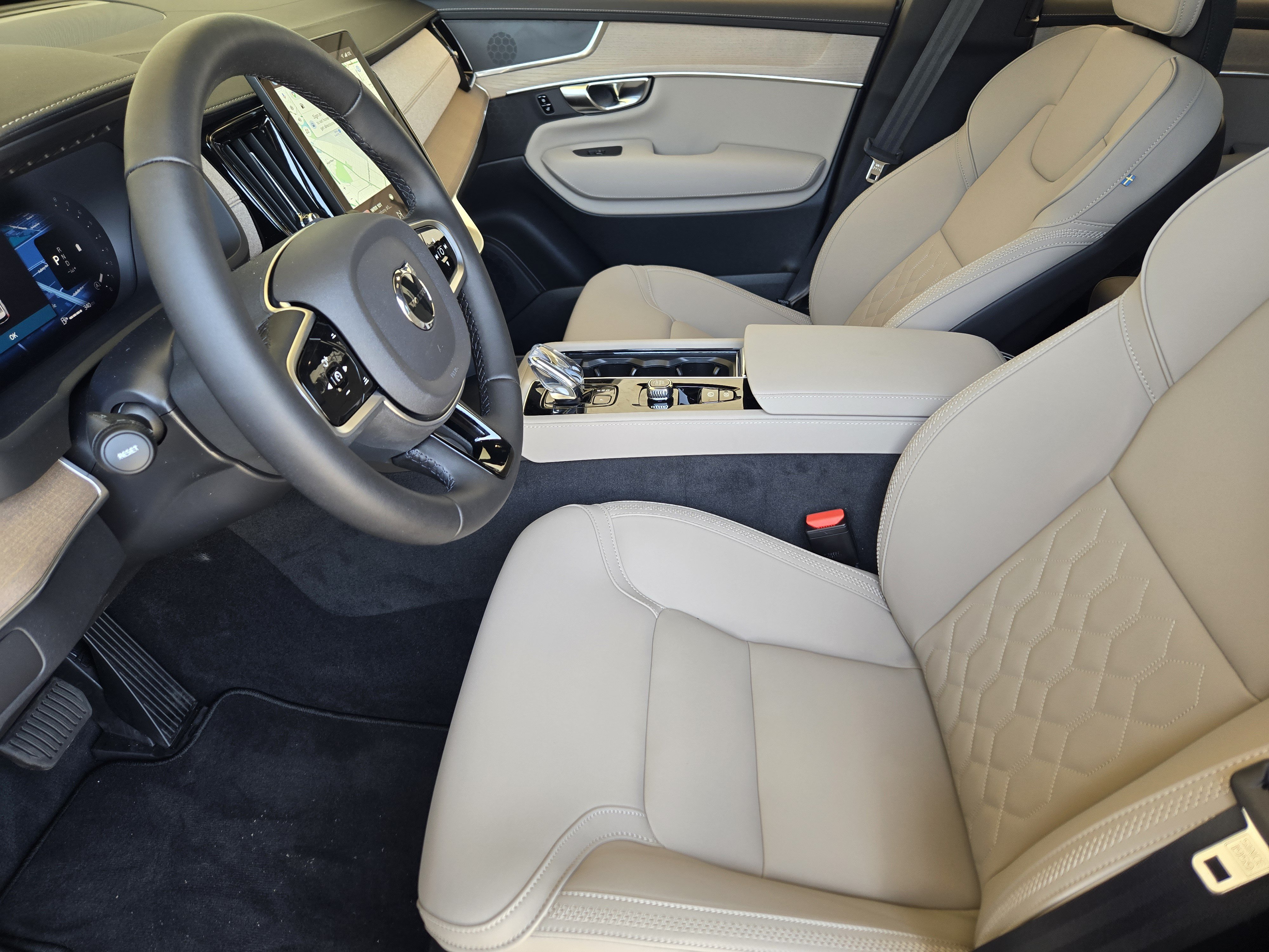 New 2026 Volvo XC90 B5 Core AWD/4WD image 10