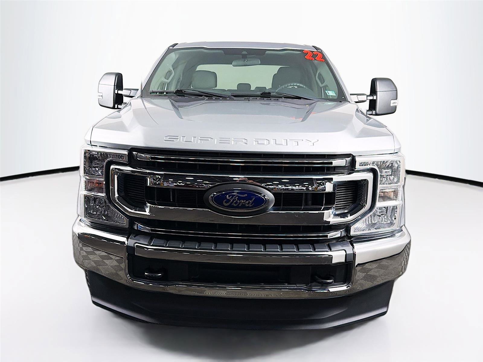 Used 2022 Ford F250 XLT AWD/4WD image 2