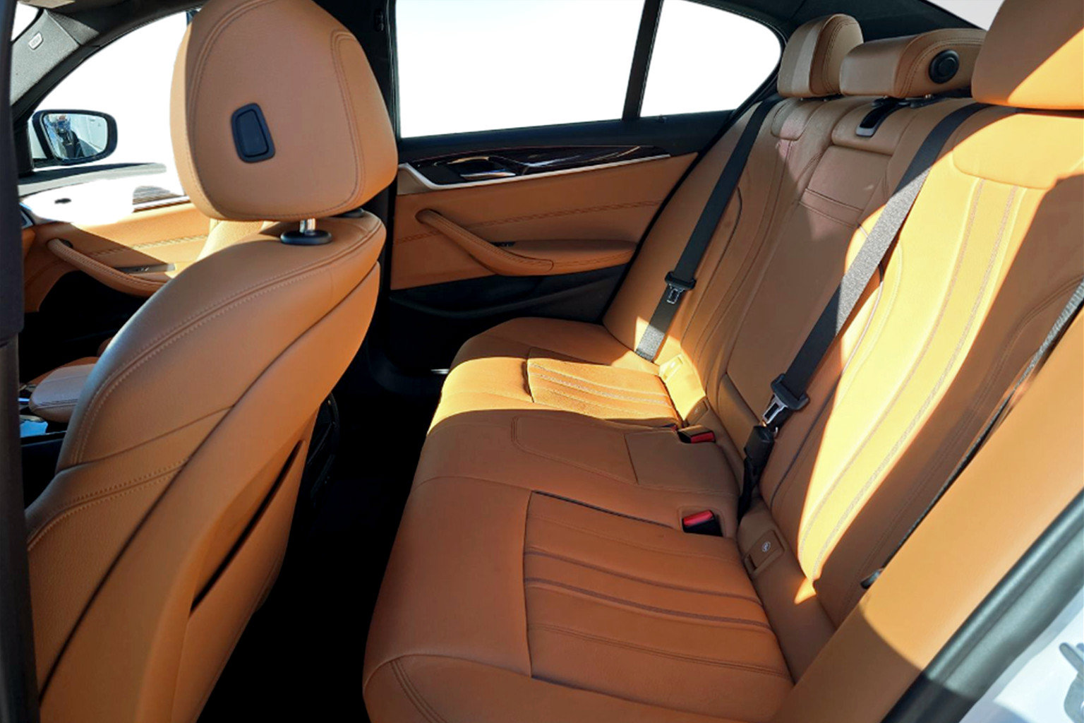 Used 2020 BMW 530i w/ Premium Package image 6