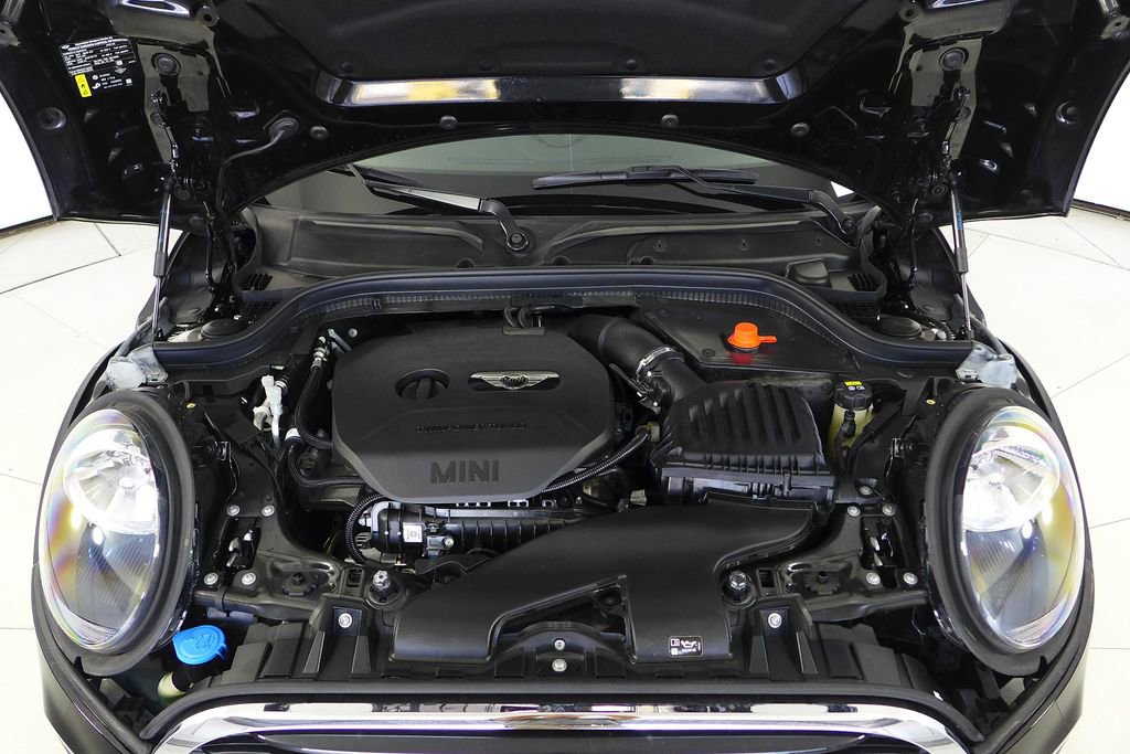 Used 2019 MINI Cooper 4-Door Hardtop image 6