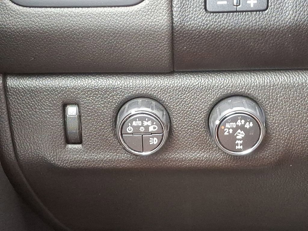 Used 2019 Chevrolet Colorado ZR2 w/ ZR2 Midnight Special Edition image 23