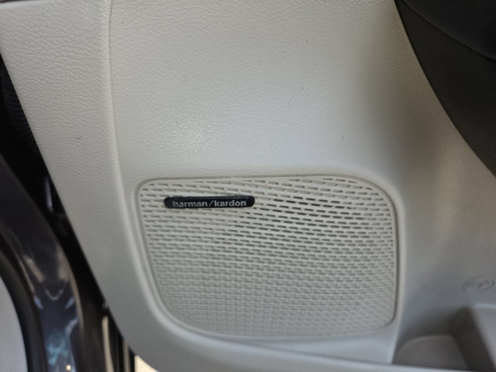 Certified 2023 Chrysler Pacifica Limited w/ Uconnect Theater Family Group AWD/4WD image 28