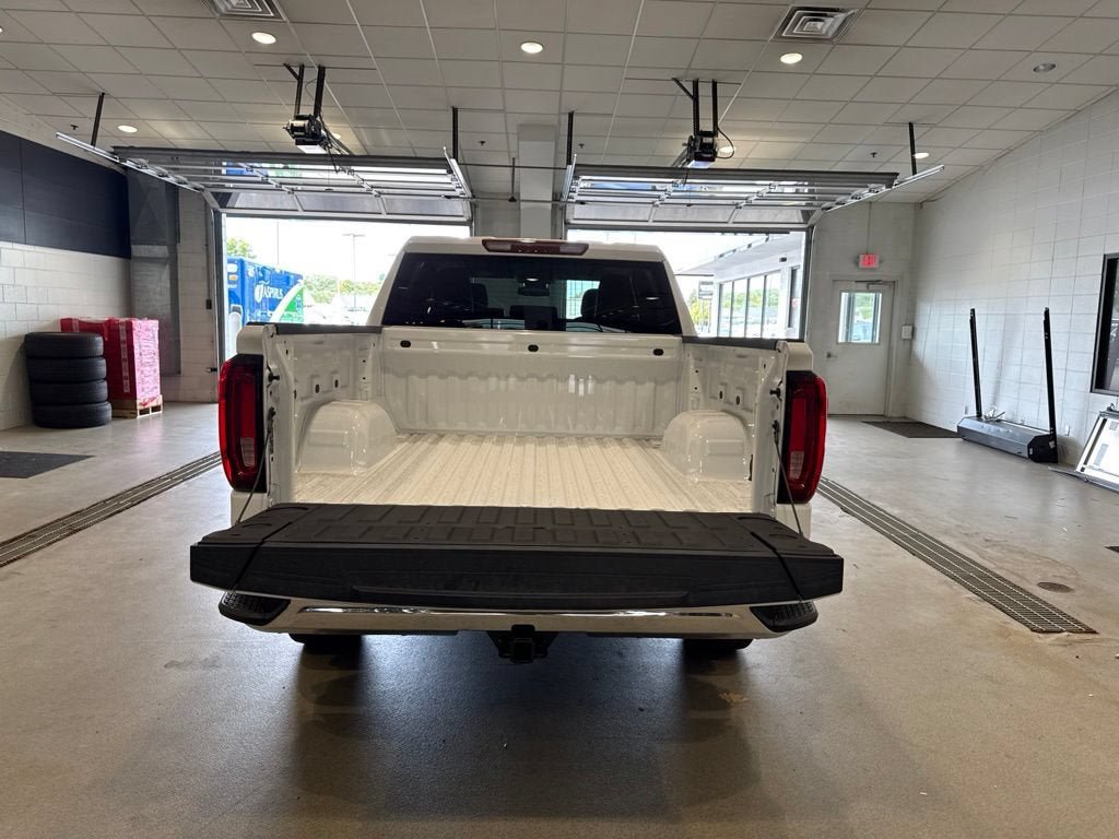 New 2026 GMC Sierra 1500 SLT AWD/4WD image 18