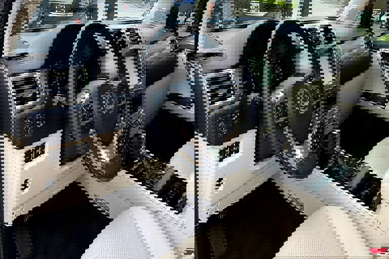 Used 2020 Lexus GX 460 Luxury w/ Accessory Package image 18