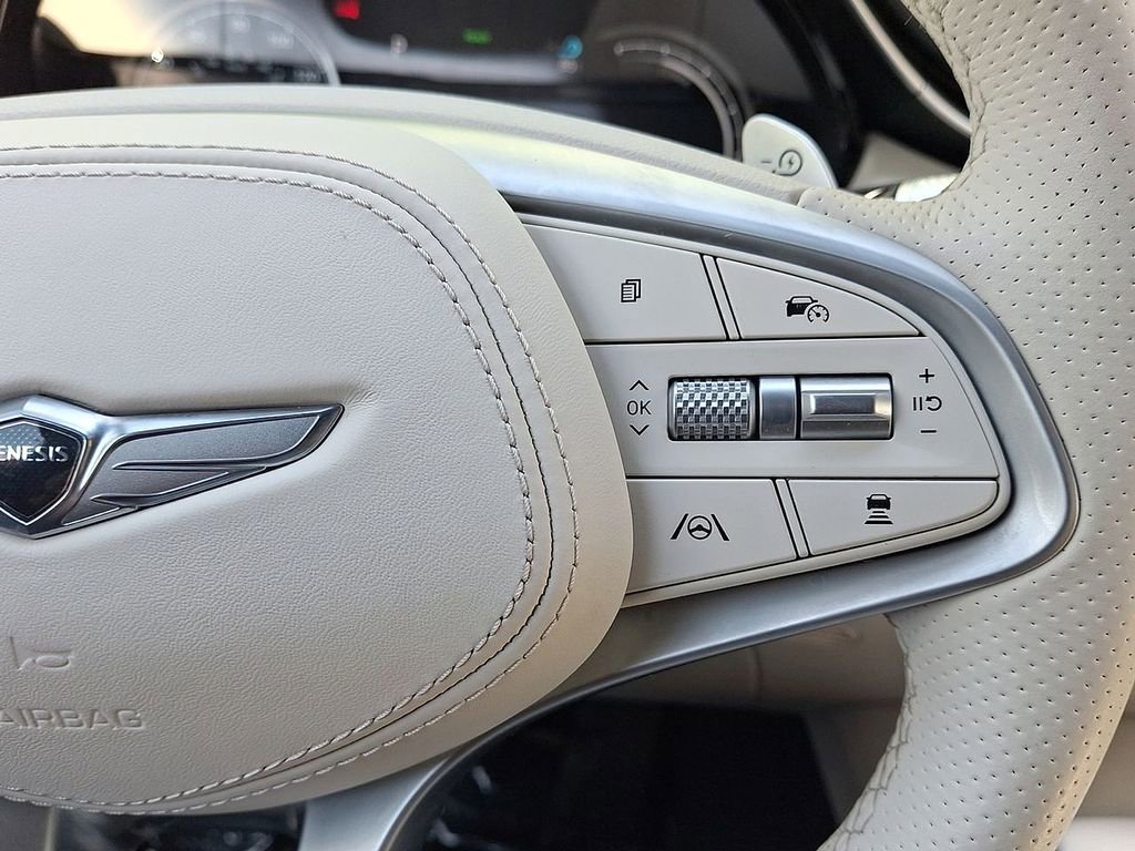 Used 2024 Genesis Electrified GV70 Advanced image 18