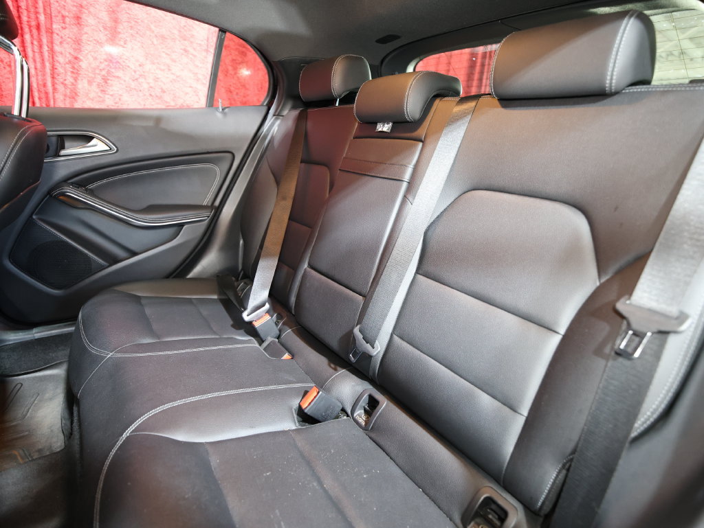 Used 2019 Mercedes-Benz GLA 250 4MATIC image 13