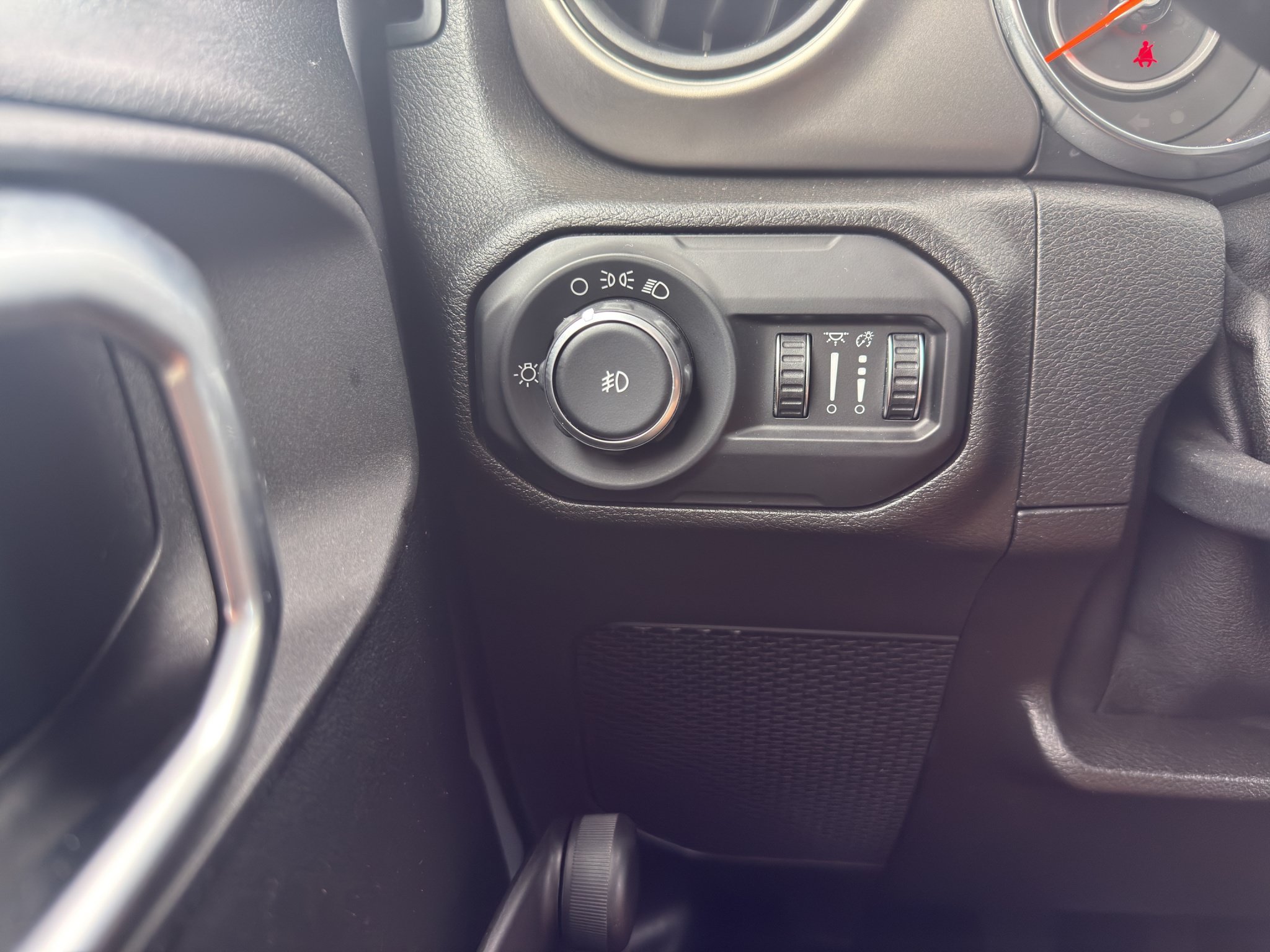 Used 2019 Jeep Wrangler Sport AWD/4WD image 20