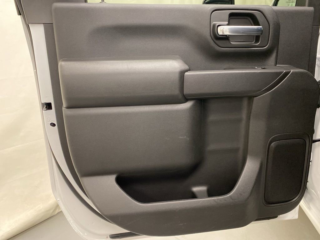 Used 2024 Chevrolet Silverado 2500 Custom w/ Custom Value Package image 11