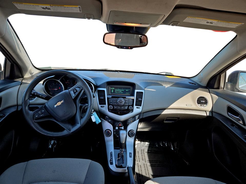 Used 2016 Chevrolet Cruze LT image 13