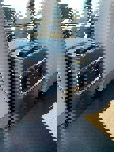 New 2025 GMC Sierra 2500 SLT w/ SLT Convenience Package image 14