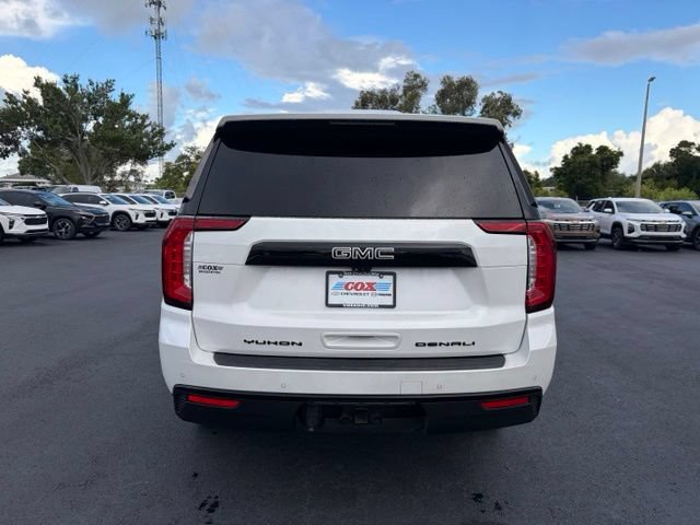 Used 2023 GMC Yukon XL Denali w/ Advanced Technology Package AWD/4WD image 5