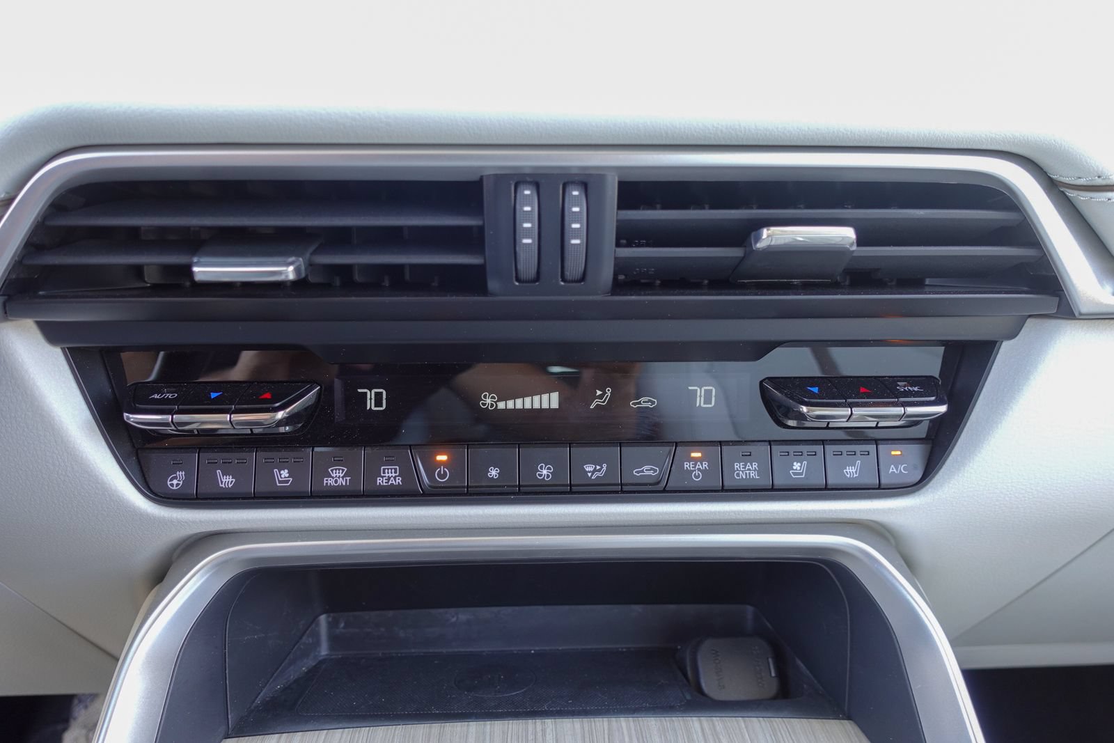 Certified 2024 MAZDA CX-90 Plug-In Hybrid w/ Premium Plus AWD/4WD image 23
