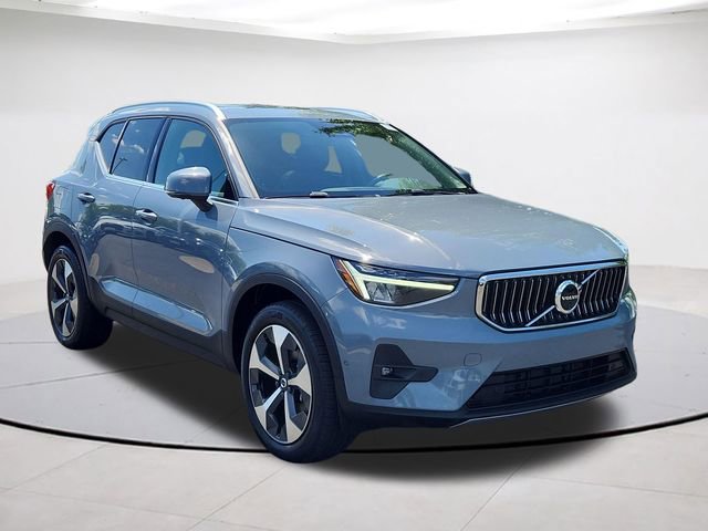Certified 2023 Volvo XC40 B5 Ultimate w/ Protection Package Premier