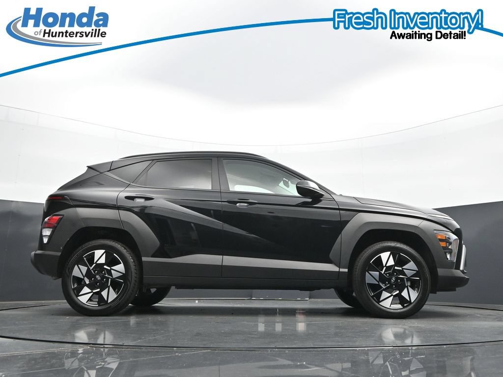 Used 2025 Hyundai Kona SEL AWD/4WD image 35