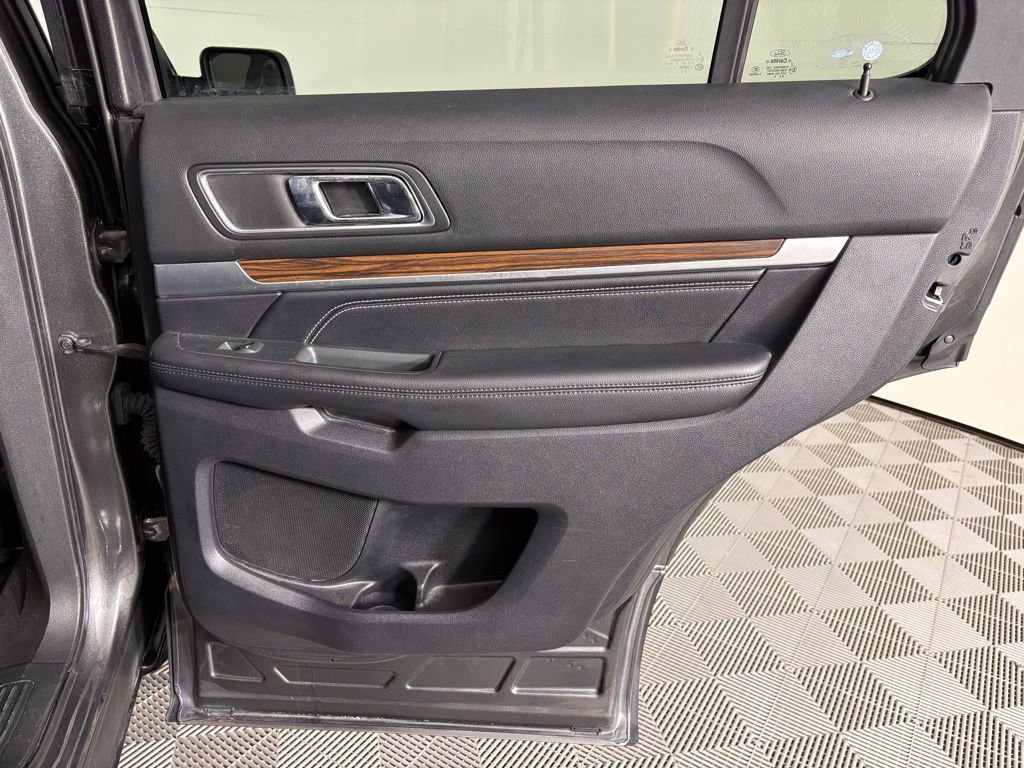 Used 2019 Ford Explorer Limited image 75