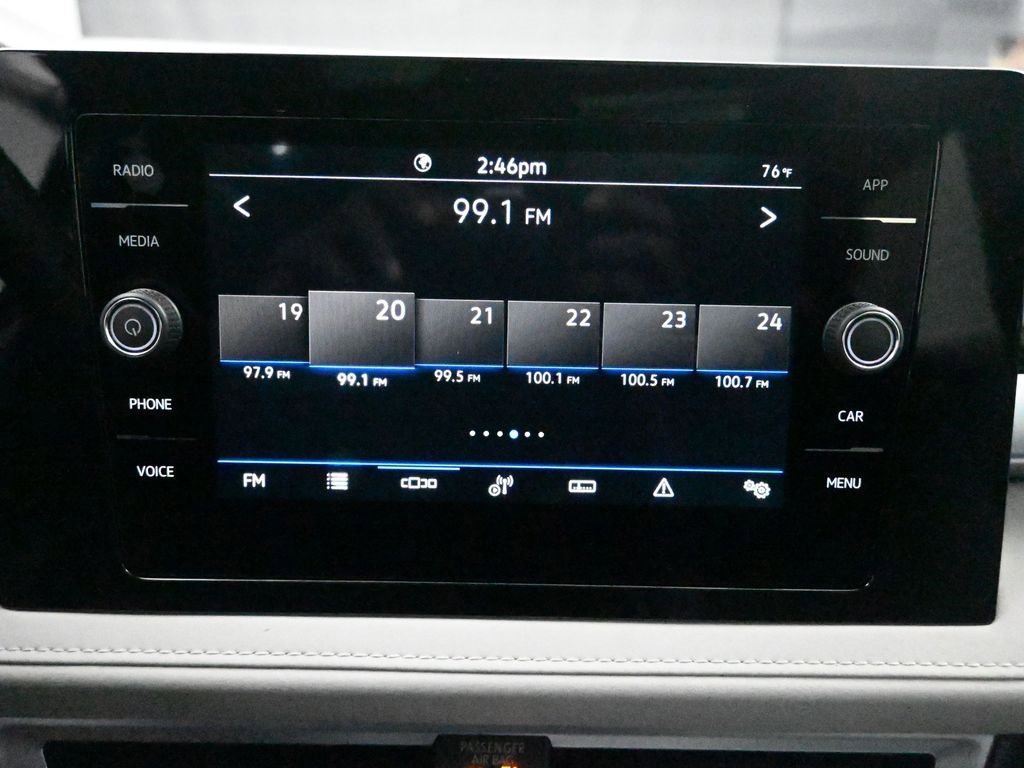 New 2025 Volkswagen Taos SE image 11