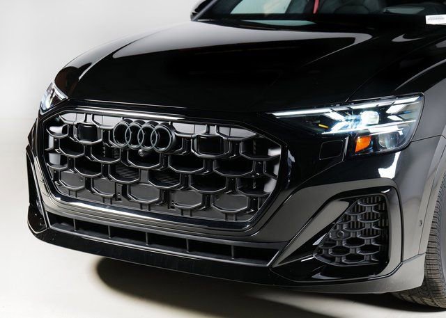 New 2026 Audi SQ8 Prestige image 30