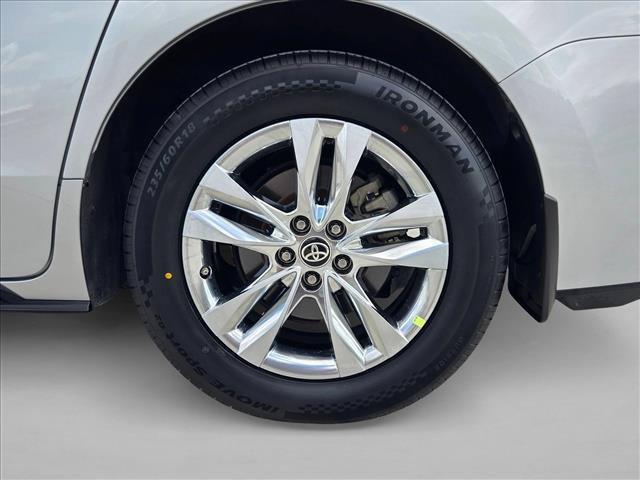 Used 2023 Toyota Sienna Limited FWD image 24