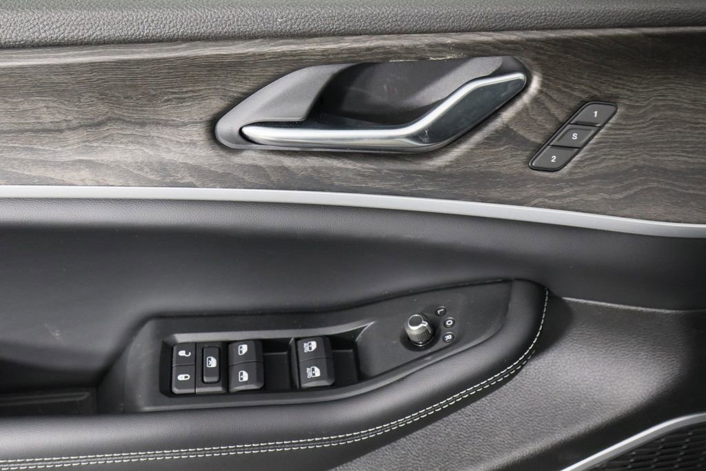 New 2026 Jeep Grand Cherokee L Limited image 23