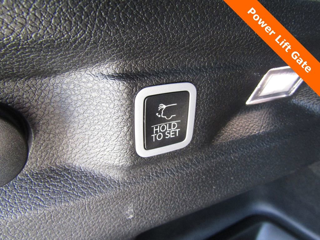 Used 2024 Jeep Grand Cherokee L Altitude AWD/4WD image 19