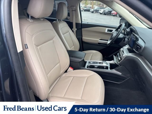 Certified 2022 Ford Explorer XLT w/ Equipment Group 202A AWD/4WD image 12