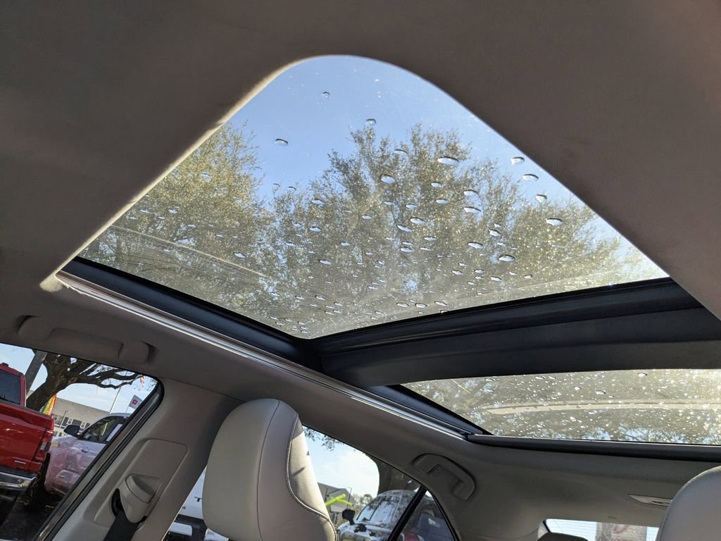 Used 2023 Toyota Camry XLE w/ Navigation Package image 17