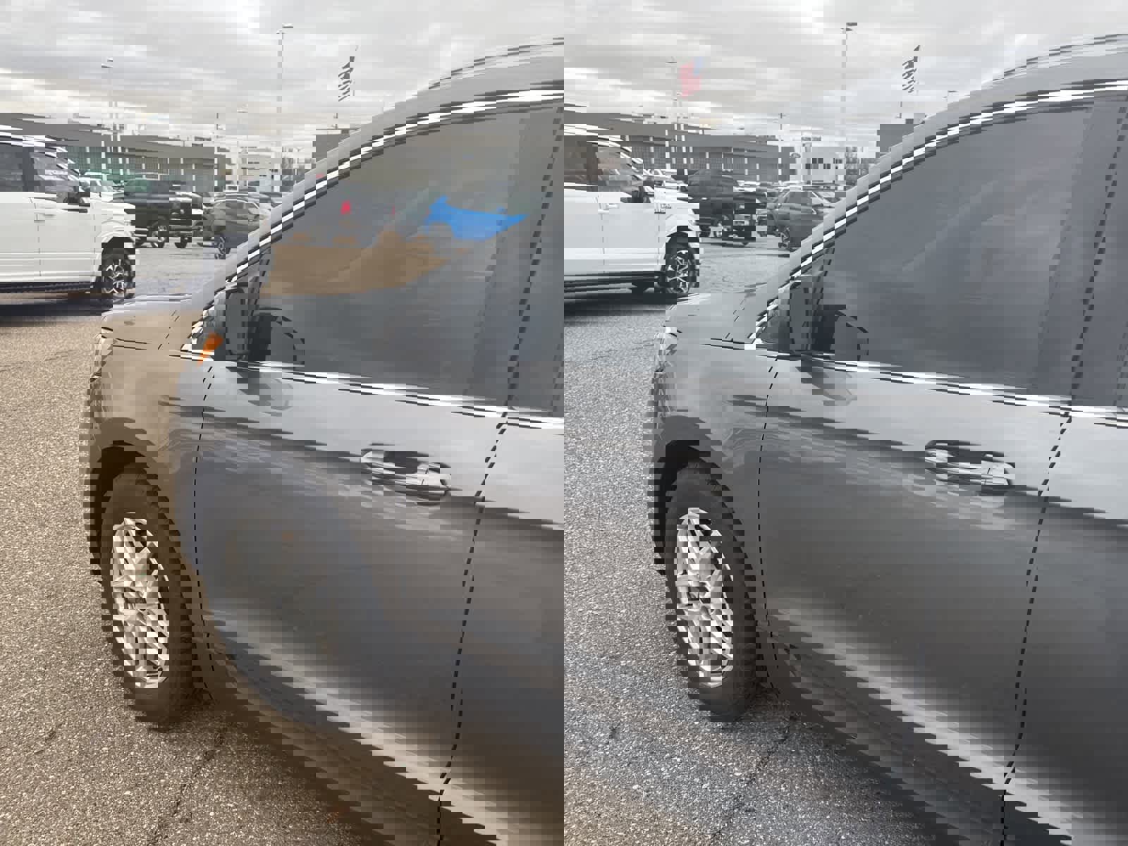 Used 2023 Ford Edge SEL image 4