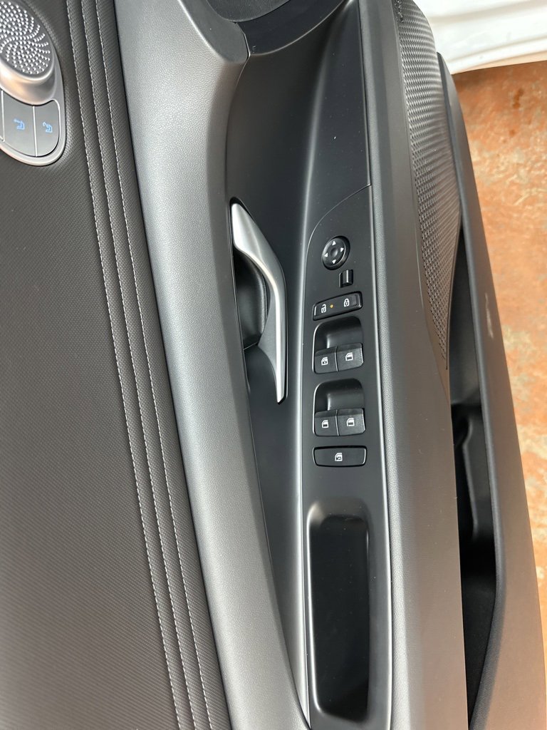 New 2026 Hyundai Elantra Limited image 24