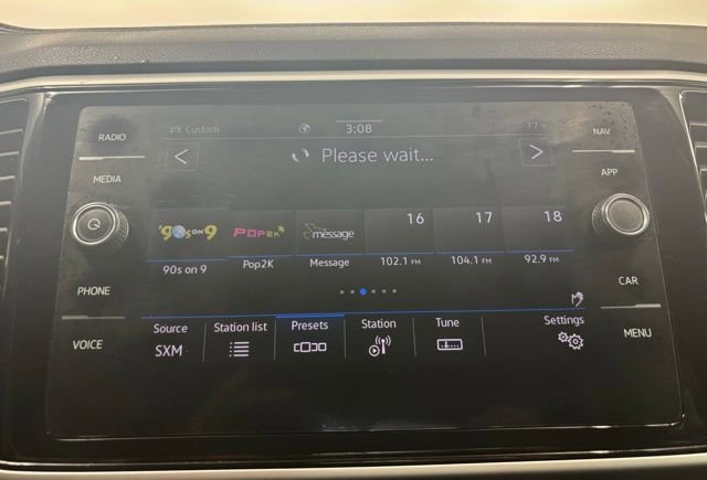 Used 2022 Volkswagen Atlas SEL AWD/4WD image 32