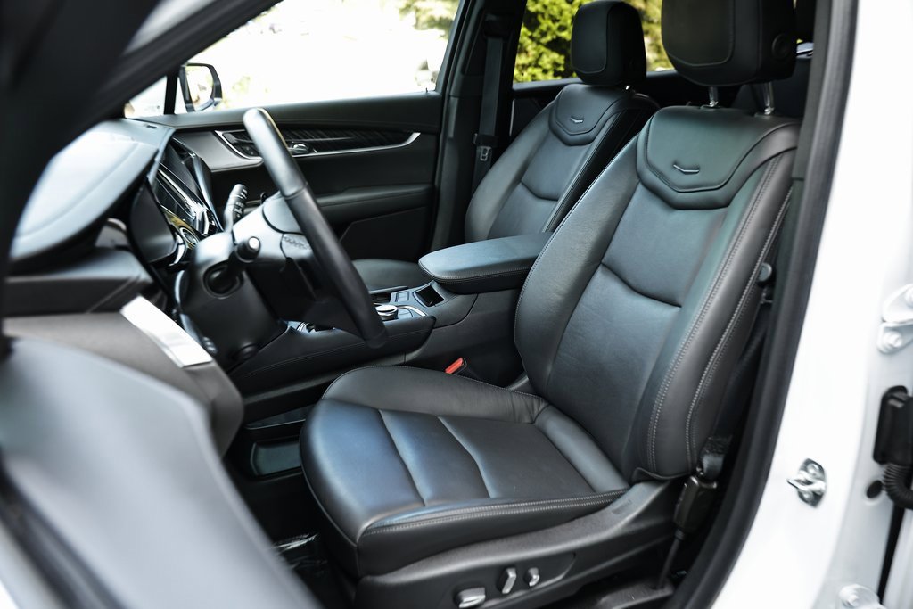 Used 2024 Cadillac XT6 Premium Luxury w/ Technology Package image 22