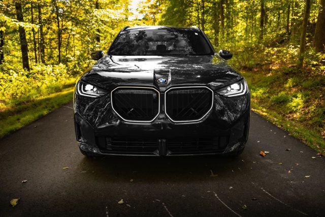 Used 2025 BMW X3 xDrive30i w/ Premium Package AWD/4WD image 2