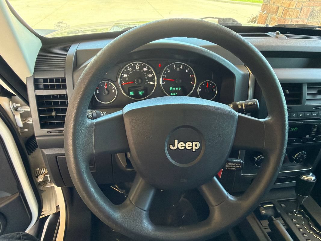 Used 2009 Jeep Liberty Sport w/ Popular Equipment Group AWD/4WD image 11