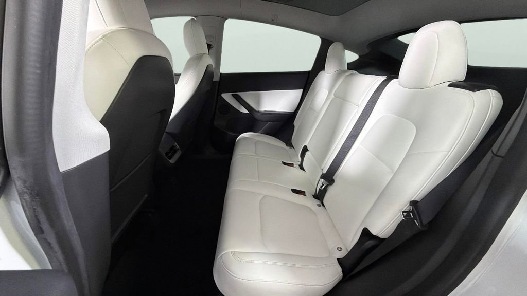 Used 2020 Tesla Model Y Long Range AWD/4WD image 26