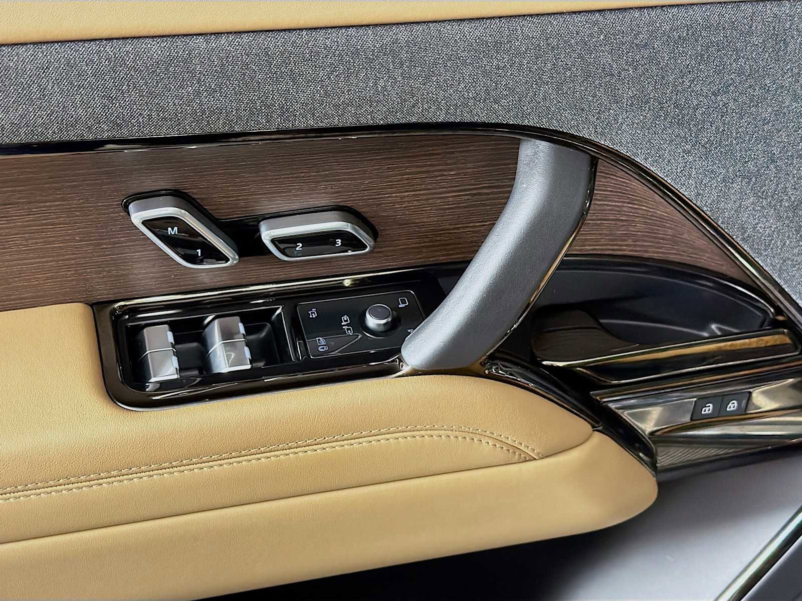 Certified 2023 Land Rover Range Rover Sport SE image 19