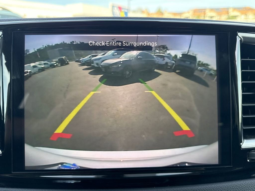 Used 2024 Chrysler Pacifica Touring-L FWD image 31