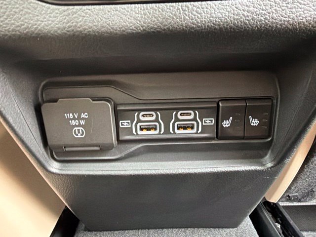 Certified 2025 Jeep Grand Cherokee Limited w/ Trailer Tow Package AWD/4WD image 15